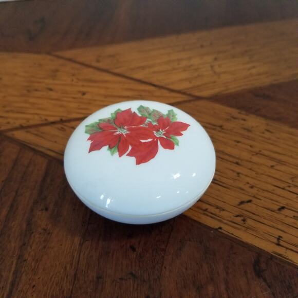 Porcelain collectors box exclusively for Lilian Vernon - Picture 1 of 11